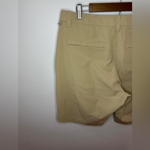 Pre-Owned Size 34 Lululemon ABC Classic Fit Golf Short 9” Inseam in Tan - Picture 7 of 11